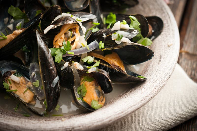 Moules Marinieres - Mussels cooked with white wine sauce royalty free stock images Moules Marinieres - Mussels cooked with white wine sauce royalty free stock images