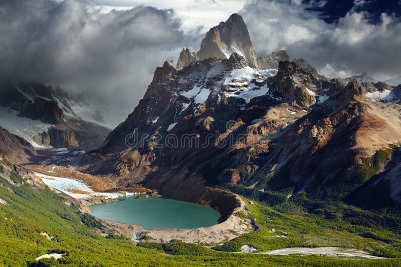 Mount Fitz Roy, Patagonia, Argentina stock images Mount Fitz Roy, Patagonia, Argentina stock images
