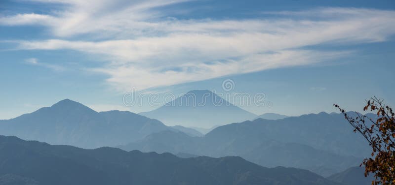 Mount Fuji с туманом стоковые фото Mount Fuji с туманом стоковые фото