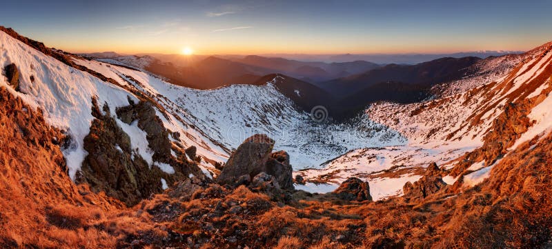 Horská krajina na jar - zima na Slovensku, Nízke Tatry