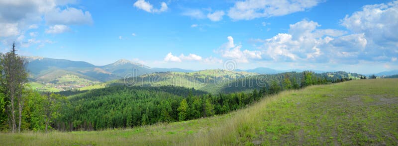 Mountain panorama quiet plateau in Ukrainian Carpathians