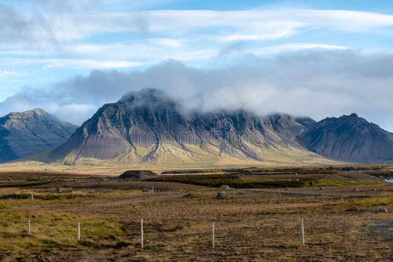 Mountain View del paisaje y de Islandia foto de archivo Mountain View del paisaje y de Islandia foto de archivo