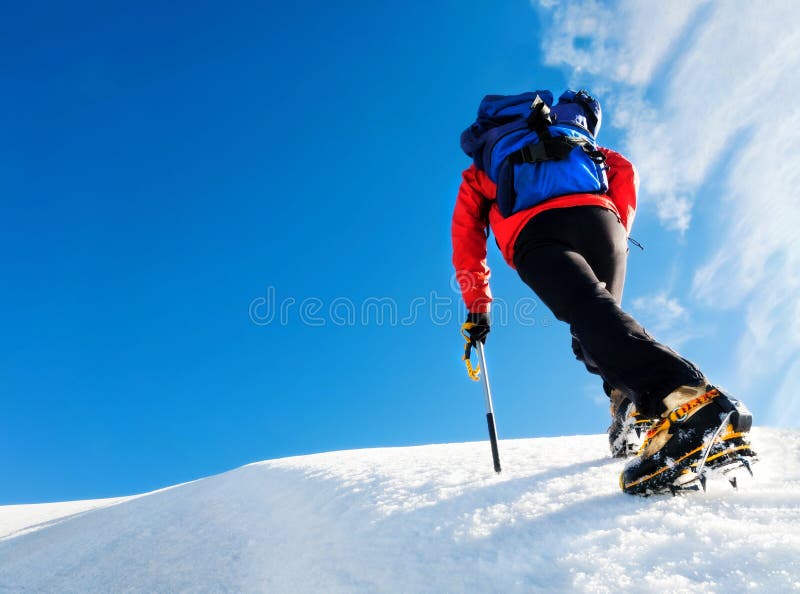Mountaneer wspinaczki na lodowu Pogodny jasny dzień Mont Blanc, Cha obrazy stock Mountaneer wspinaczki na lodowu Pogodny jasny dzień Mont Blanc, Cha obrazy stock