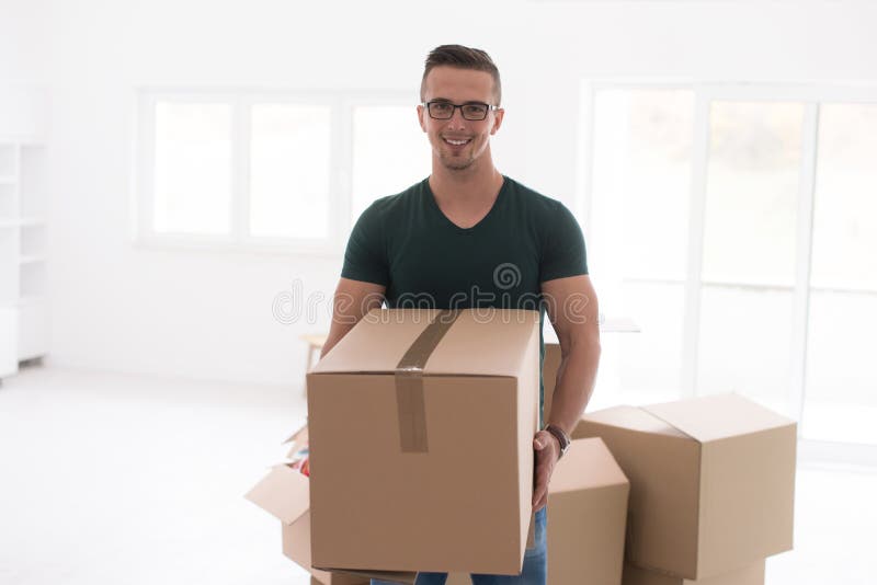 Mover-se para um apartamento novo fotografia de stock royalty free Mover-se para um apartamento novo fotografia de stock royalty free