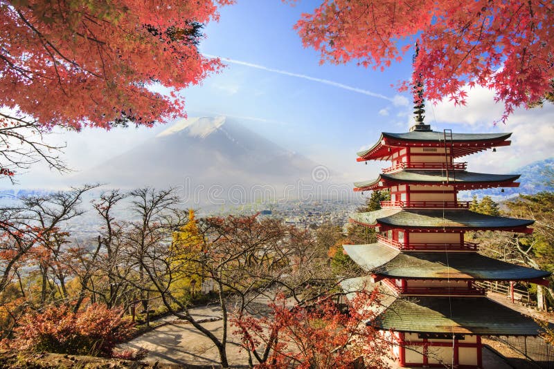 Mt Fuji z spadków kolorami w Japan fotografia stock Mt Fuji z spadków kolorami w Japan fotografia stock