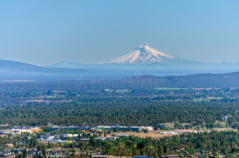 Mt. Haube Und Biegung, Oregon Stockbild - Bild von ansicht, szene: 31925425