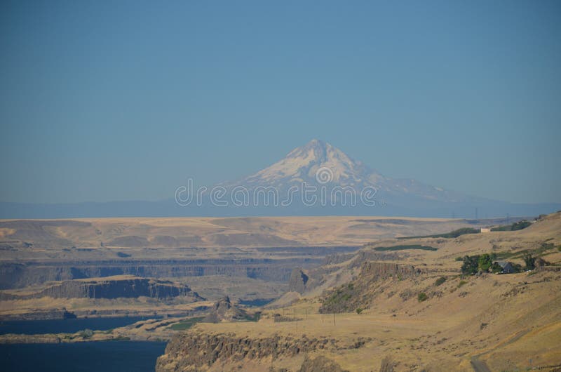 Mt Haube und Columbia River Schlucht stockfoto Mt Haube und Columbia River Schlucht stockfoto