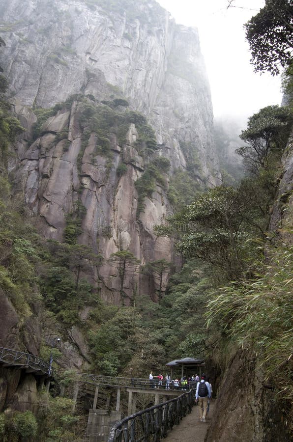 Mt Sanqing, Sanqingshan, Cina, montagna della roccia fotografie stock libere da diritti Mt Sanqing, Sanqingshan, Cina, montagna della roccia fotografie stock libere da diritti