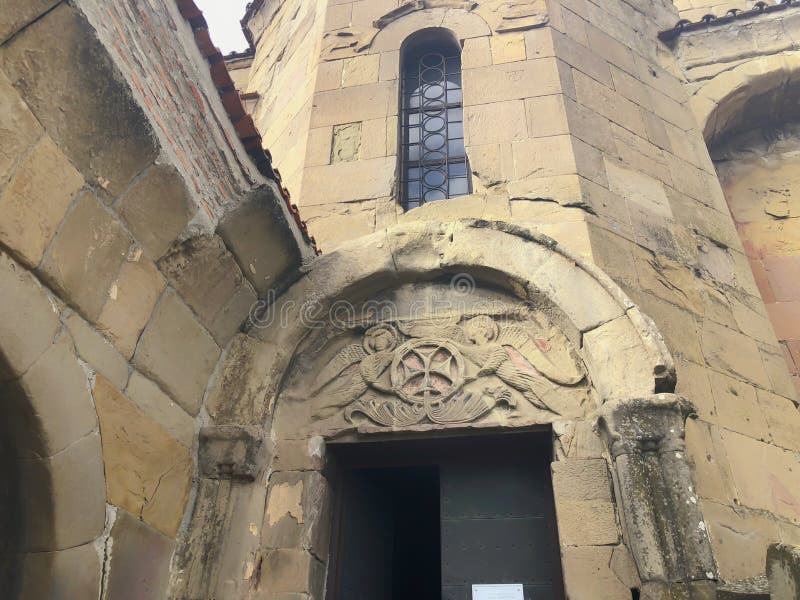 MTSKHETA, ГРУЗИЯ - 9-ОЕ АПРЕЛЯ 2018: Грузинский правоверный монастырь Jvari около Mtskheta Грузии Место всемирного наследия Unesc стоковые изображения MTSKHETA, ГРУЗИЯ - 9-ОЕ АПРЕЛЯ 2018: Грузинский правоверный монастырь Jvari около Mtskheta Грузии Место всемирного наследия Unesc стоковые изображения
