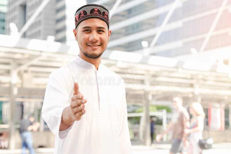 Arab Saudi Emirates Man Ready To Handshake Stock Photos - Free