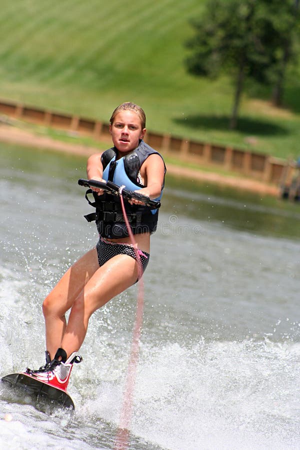 Muchacha de Wakeboarding foto de archivo Muchacha de Wakeboarding foto de archivo