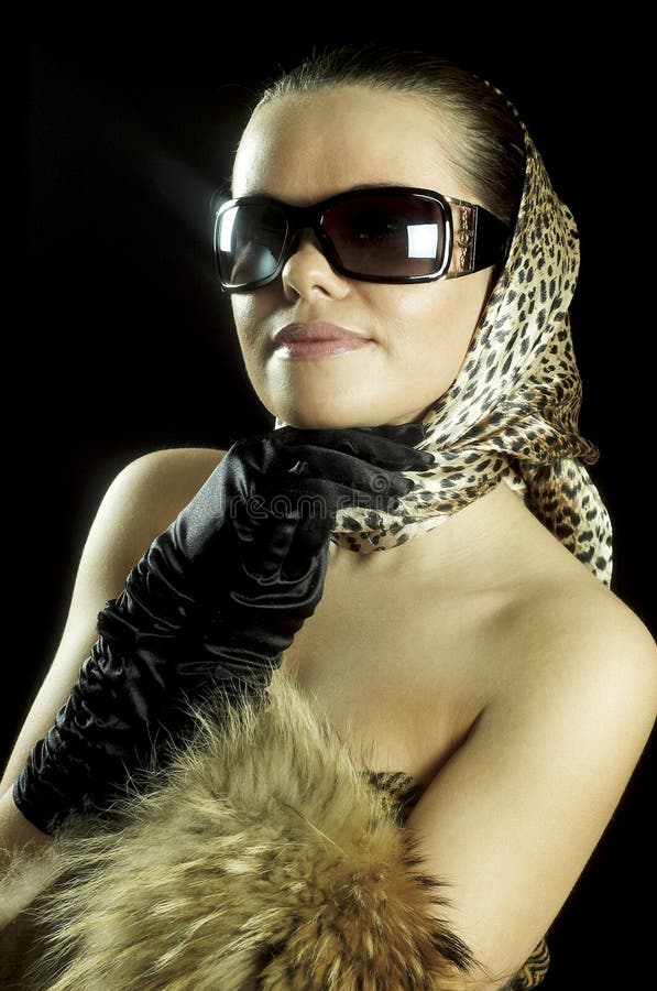 Muchacha hermosa con gafas fotografía de archivo Muchacha hermosa con gafas fotografía de archivo