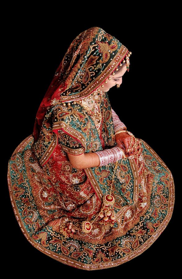 Mujer Hermosa Joven En Sari Tradicional India Foto de archivo - Imagen de  cultura, brazo: 18284176
