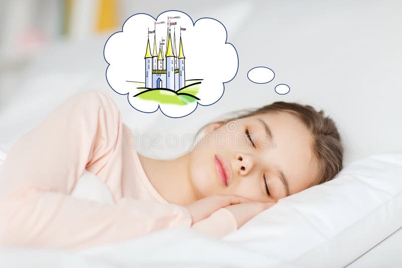 Muchacha que duerme en cama y que sueña con castillo fotos de archivo libres de regalías Muchacha que duerme en cama y que sueña con castillo fotos de archivo libres de regalías