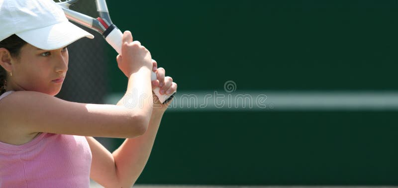 Muchacha que juega a tenis fotos de archivo Muchacha que juega a tenis fotos de archivo