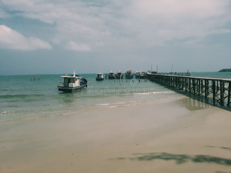 Muelle del barco de la comunidad, Natuna, Indonesia imágenes de archivo libres de regalías Muelle del barco de la comunidad, Natuna, Indonesia imágenes de archivo libres de regalías