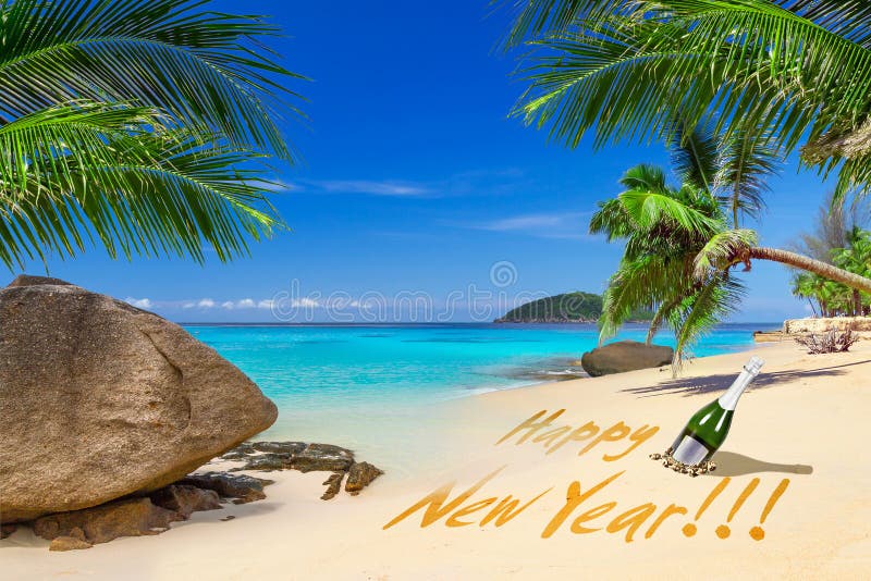 Muestra De La Feliz Año Nuevo En La Playa Tropical Imagen de archivo