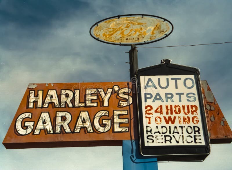 Muestra Del Garaje De Harley Foto de archivo editorial - Imagen de