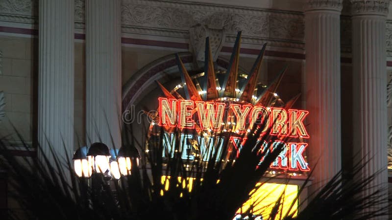 Muestra Las Vegas de Nueva York en la noche