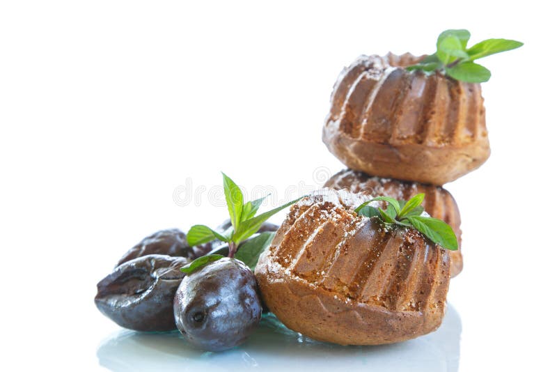 Muffins stuffed with dried plums