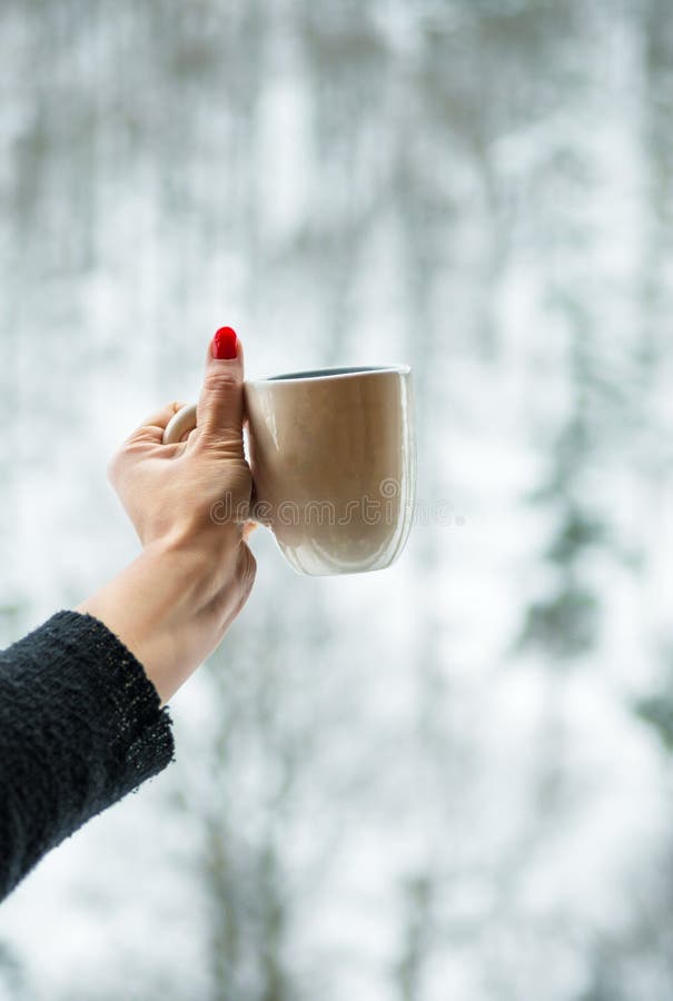 Mug in the hand