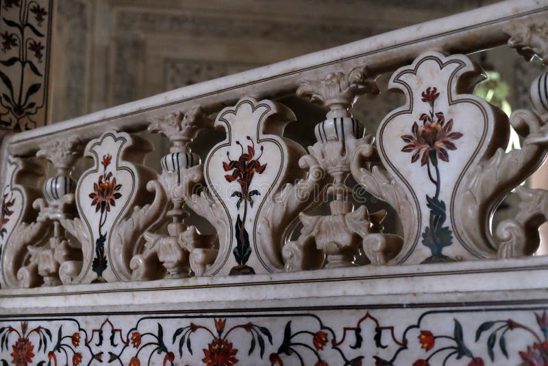 Mughal lapida l'arte sulla facciata di Taj Mahal immagine stock libera da diritti Mughal lapida l'arte sulla facciata di Taj Mahal immagine stock libera da diritti