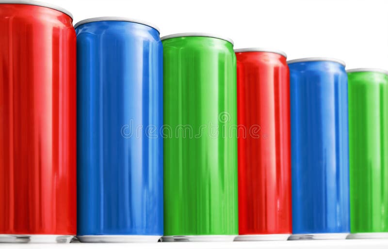 Muitas latas vazias do metal na tabela, close up fotos de stock royalty free Muitas latas vazias do metal na tabela, close up fotos de stock royalty free