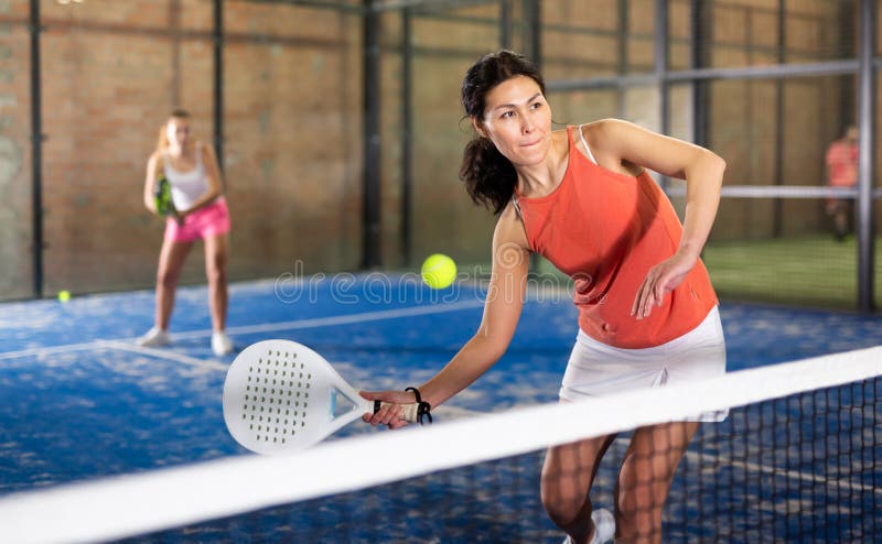 Imágenes de Mujer Jugando Padel - Descarga gratuita en Freepik