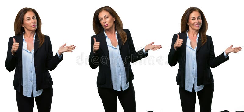 Mujer de negocios de la Edad Media con el pelo largo fotografía de archivo Mujer de negocios de la Edad Media con el pelo largo fotografía de archivo