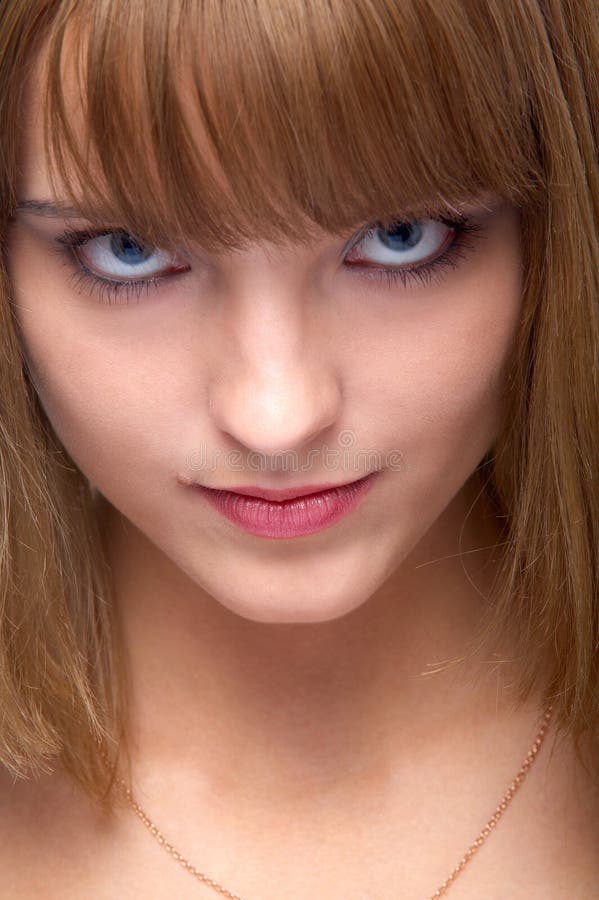 Mujer De Ojos Azules Atractiva Foto de archivo Imagen de vocabulario