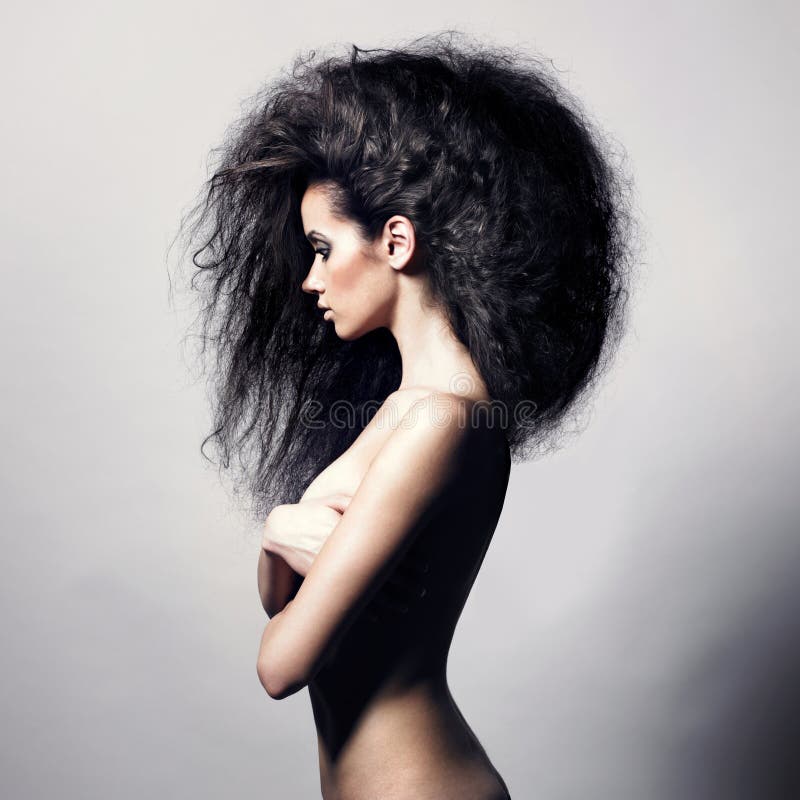 Mujer hermosa con el pelo magnífico imágenes de archivo libres de regalías Mujer hermosa con el pelo magnífico imágenes de archivo libres de regalías