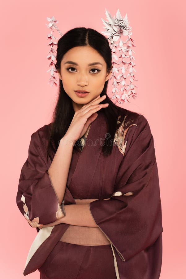 Modelo retrato disfraz moda bastante asiática dama fondo mujeres elegancia  cultura japonesa joven belleza hembra tradición pelo cara kimono atractivo  vestido estilo persona asia