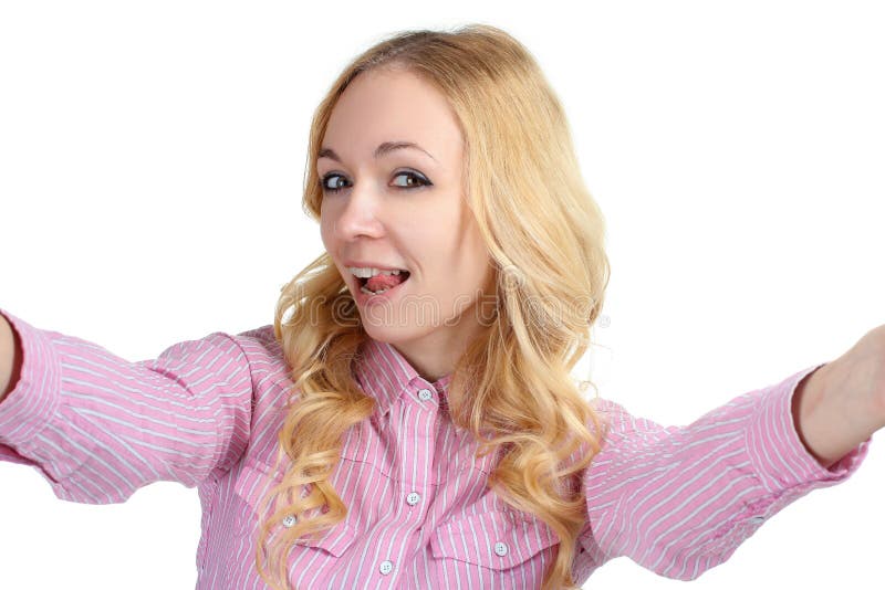 Mujer joven que hace el selfie imagen de archivo libre de regalías Mujer joven que hace el selfie imagen de archivo libre de regalías