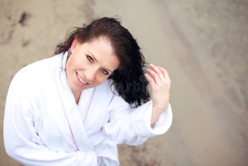 Mulher bonita com pele clara e macia imagem de stock royalty free