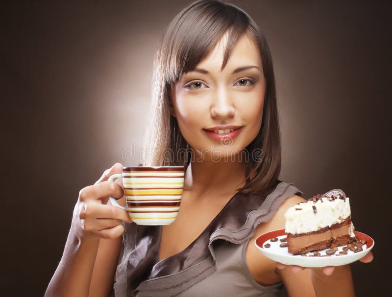 Mulher com café e sobremesa fotografia de stock royalty free