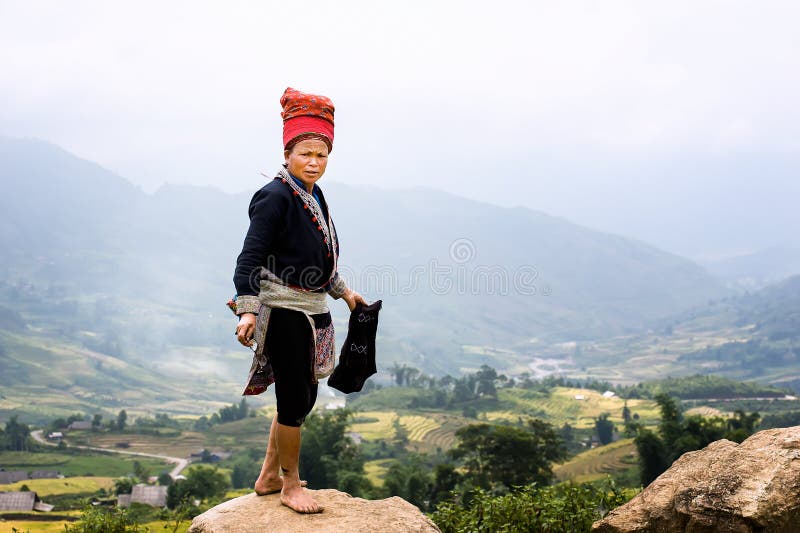 Mulher da minoria étnica em Vietname imagens de stock royalty free Mulher da minoria étnica em Vietname imagens de stock royalty free
