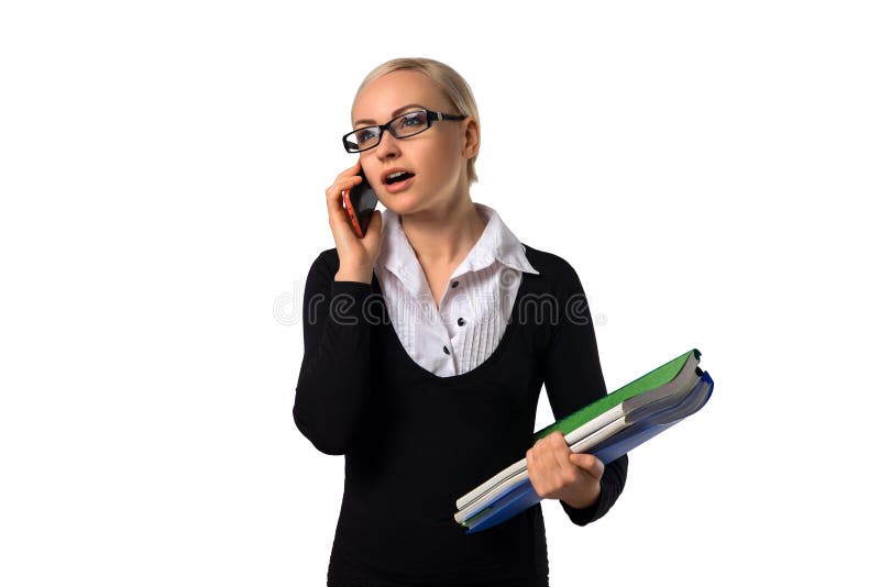 Mulher de negócio bonita com telefone celular e originais foto de stock royalty free Mulher de negócio bonita com telefone celular e originais foto de stock royalty free