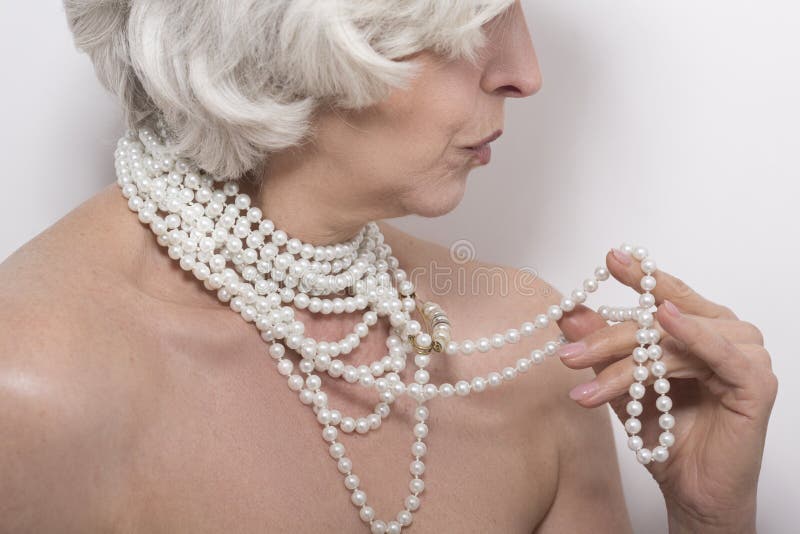 Mulher despida madura imagem de stock royalty free Mulher despida madura imagem de stock royalty free