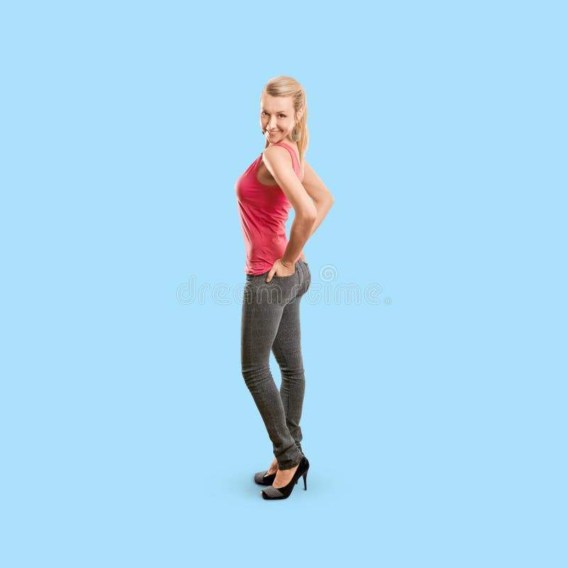 Mulher desportiva no rosa imagens de stock royalty free Mulher desportiva no rosa imagens de stock royalty free