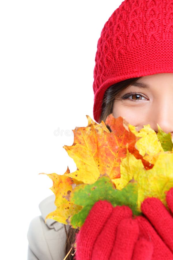 Mulher do outono feliz com as folhas coloridas da queda imagem de stock Mulher do outono feliz com as folhas coloridas da queda imagem de stock