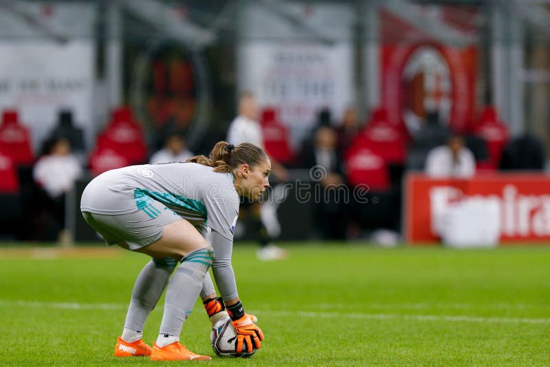 Mulher Do Sexo Masculino Vs Juventus Foto de Stock Editorial - Imagem de  fotografia, jogador: 198262353