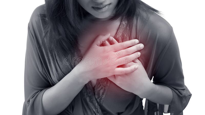 A mulher está embreando sua caixa, cardíaco de ataque possível da dor aguda
