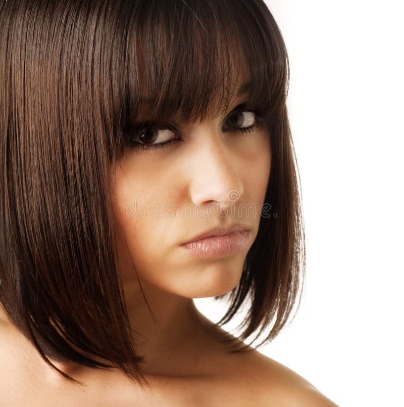 Mulher nova bonita com cabelo à moda imagem de stock Mulher nova bonita com cabelo à moda imagem de stock