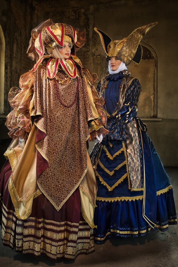 Mulheres no traje medieval