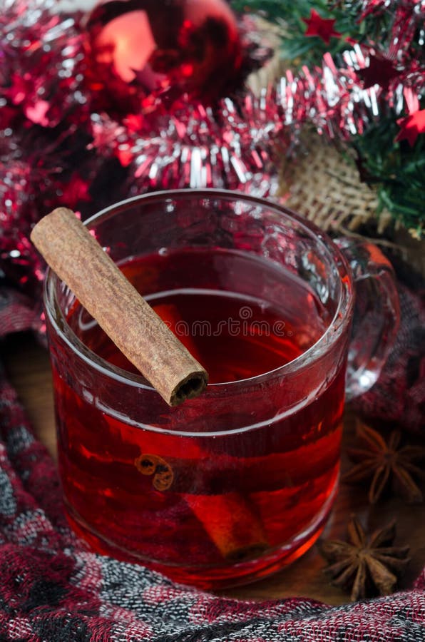 Mulled wine with cinnamon