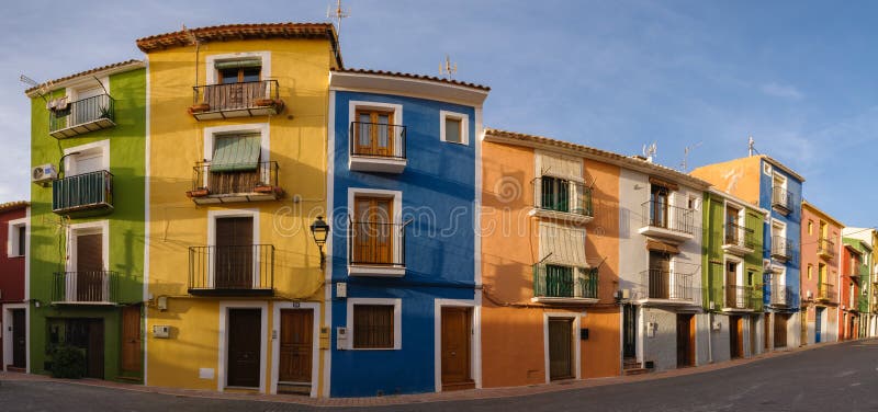 Multicolored huizen van panoramavillajoyosa, Spanje stock afbeelding Multicolored huizen van panoramavillajoyosa, Spanje stock afbeelding