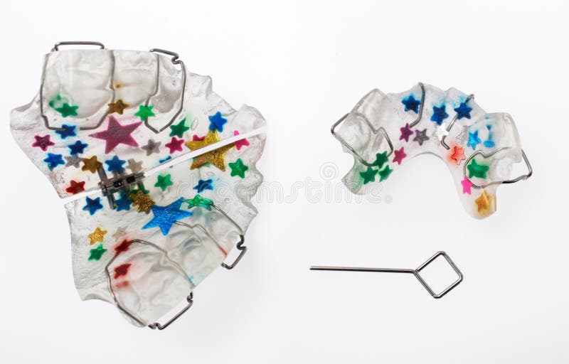Multicolored orthodontisch toestel voor een kind royalty-vrije stock fotografie Multicolored orthodontisch toestel voor een kind royalty-vrije stock fotografie
