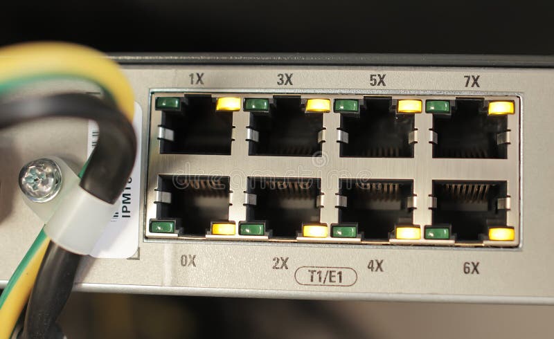 Carte multiplexeur à fibre optique 4x E1/T1 + FE