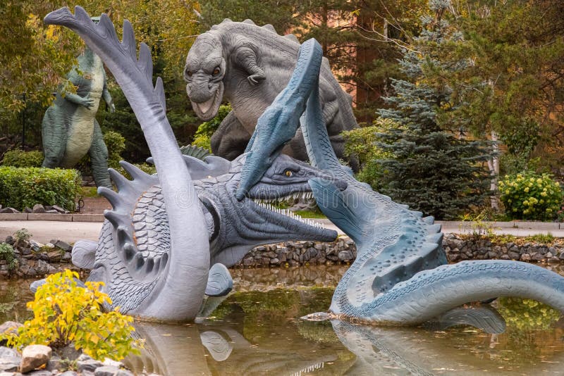 Mundo dos dinossauros imagem de stock Mundo dos dinossauros imagem de stock