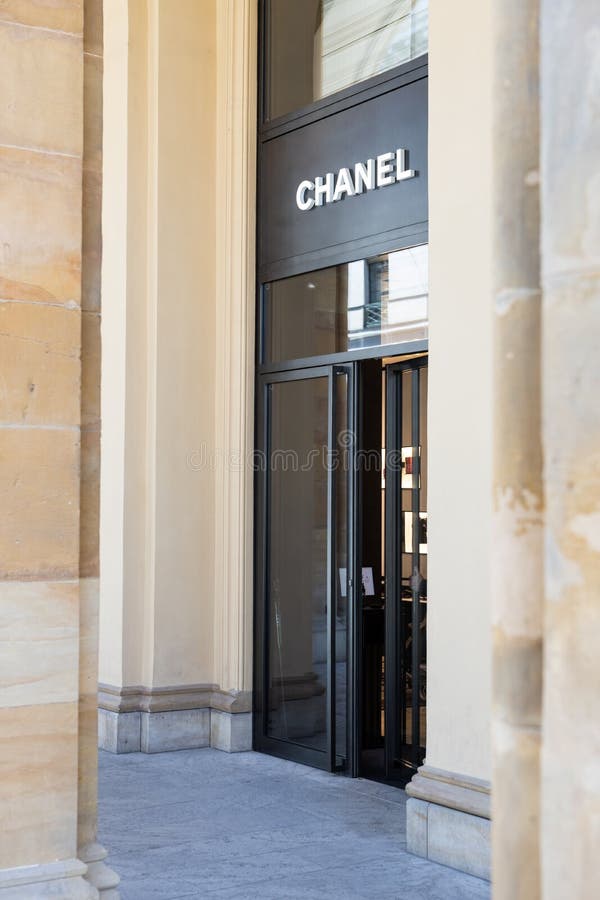 Chanel store Paris editorial stock image. Image of elysee - 82546424